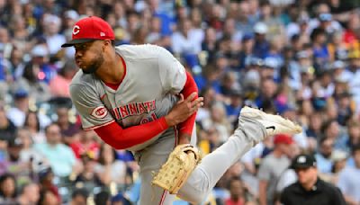 MLB Pitcher Hunter Greene Throws Up On The Mound After Throwing 95 MPH Fastball