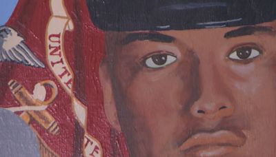 Arizona artist gifts portrait to family of Navajo veteran who passed away