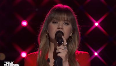 Kelly Clarkson Thunders Through Metallica’s ‘Sad But True’ on Kellyoke: Watch