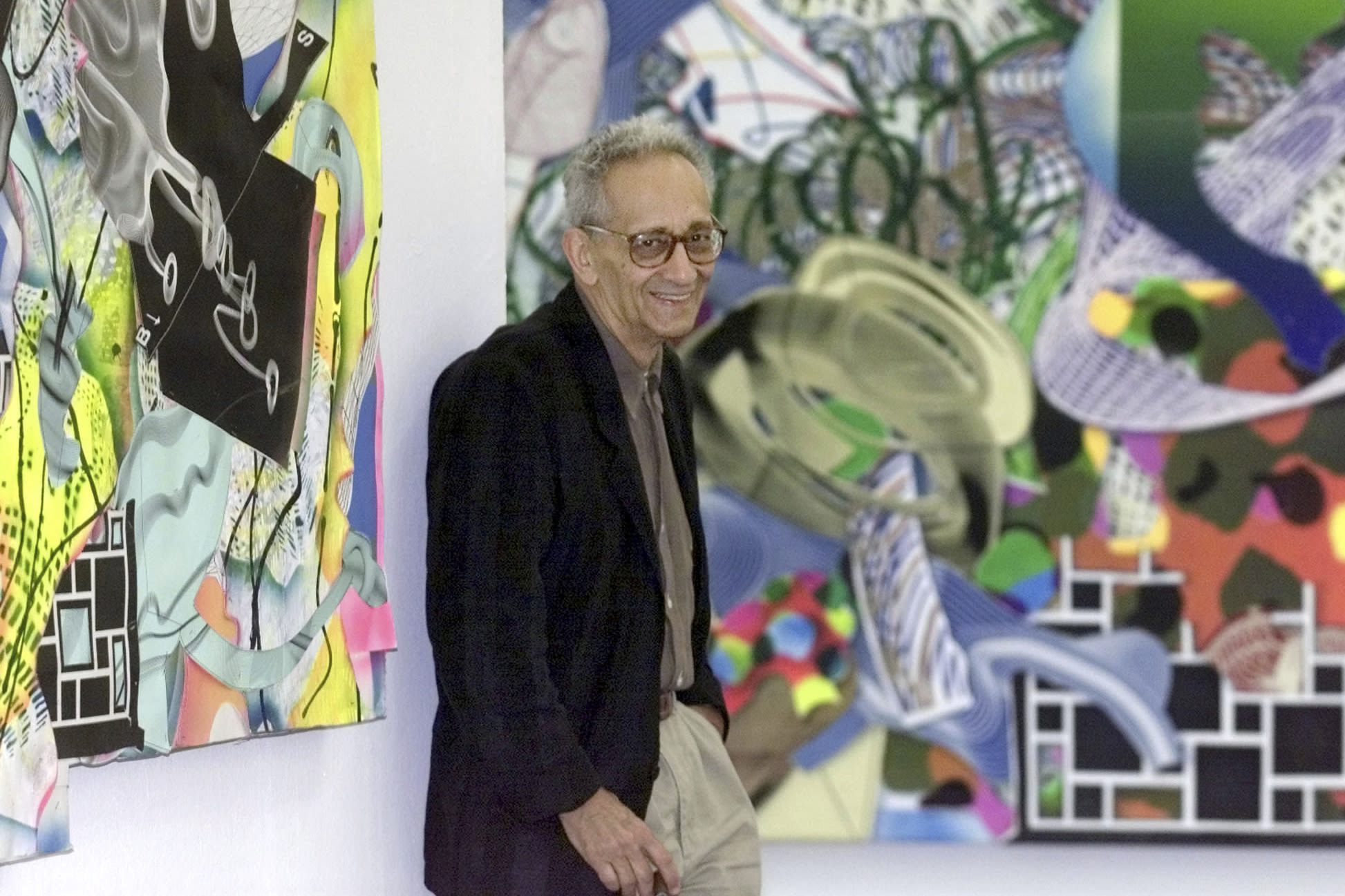 Frank Stella, artist renowned for blurring the lines between painting and sculpture, dies at 87