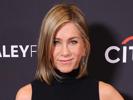 Jennifer Aniston Praises Rachel Green’s ‘Iconic Hair Accessories’