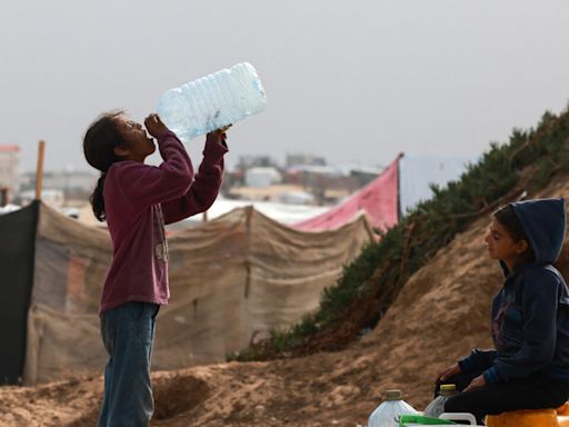 Hamás analiza nueva propuesta de alto el fuego de Israel mientras Gaza se queda sin agua potable