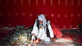 Talibanes prohíben mendigar en las calles de Afganistán: 'Si están sanos, pueden trabajar'