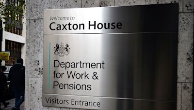DWP issues message to anyone on benefits amid global IT outage