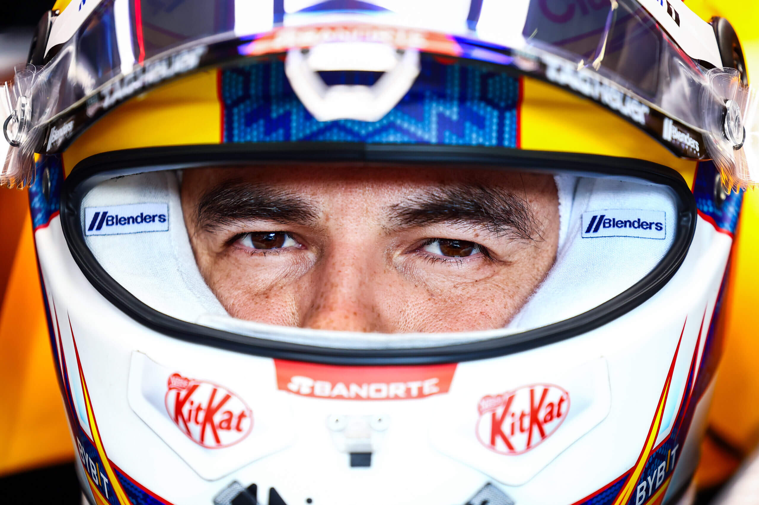 Sergio Pérez to keep Red Bull F1 seat after talks over future