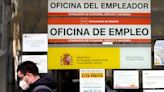 Los parados que no informen a Trabajo de viajes al extranjero perderán su prestación por desempleo