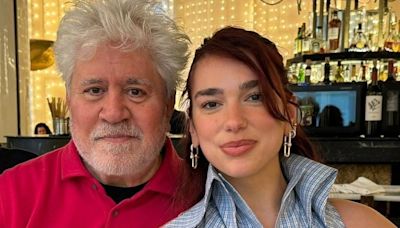 Dua Lipa almorzó con Pedro Almodóvar, Tilda Swanson y Julianne Moore