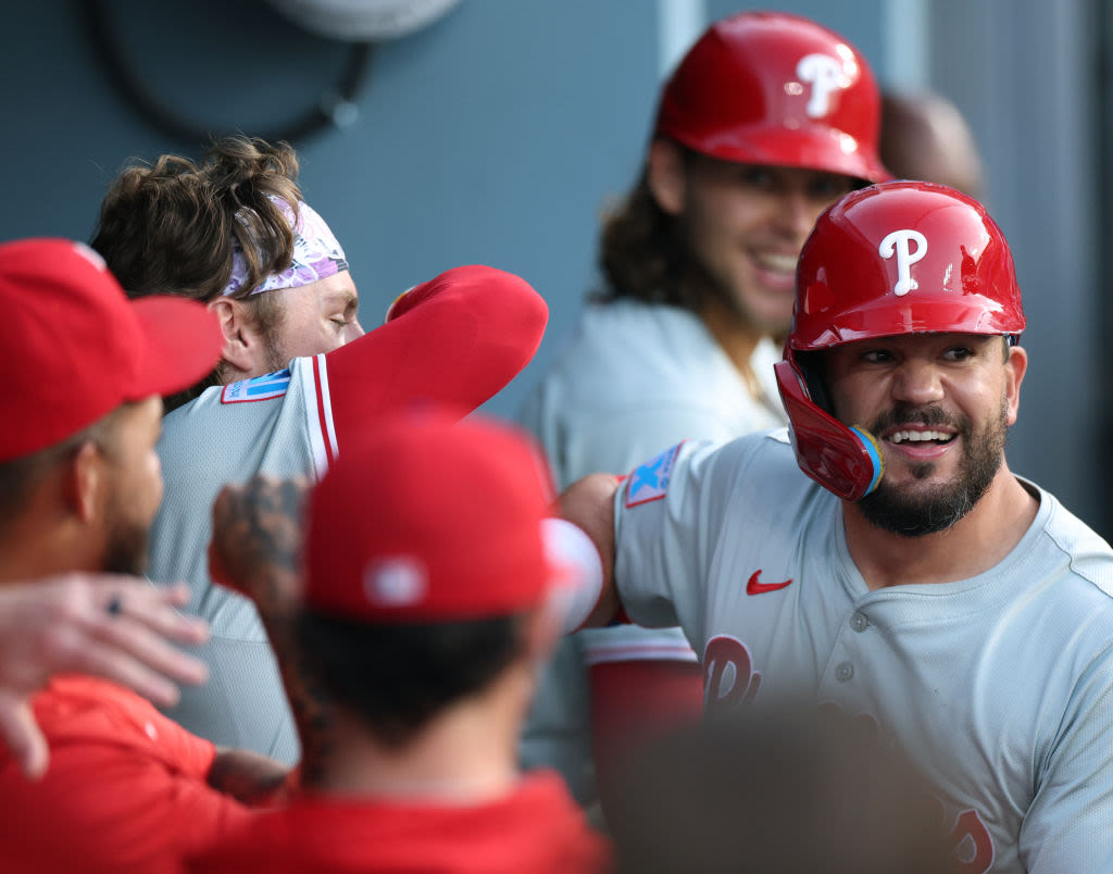 Schwarber has the night of his life in Phillies' spirited comeback over Dodgers