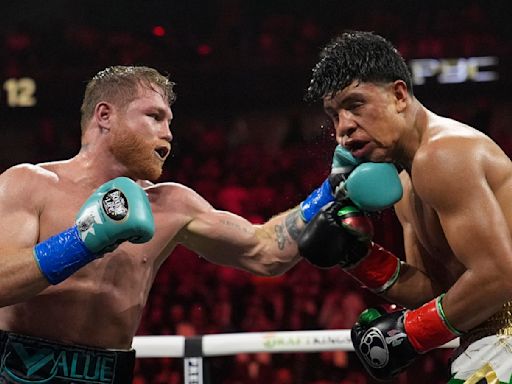 Canelo Álvarez schools a game Jaime Munguía to stay undisputed at super middleweight