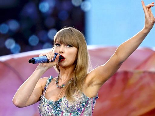 The strategic way Taylor Swift shut down fan backlash, endorsed Kamala Harris, and won