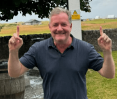 Piers Morgan irks locals as he celebrates England win in 'iconic' Scottish pub