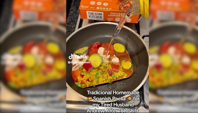 Una mujer comparte su receta de paella precocinada y esta ha sido la reacción de las redes: “Eso no tiene ni la categoría de arroz con cosas”