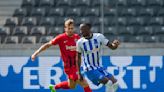 Fans del Hertha celebran a pesar del empate con Frankfurt