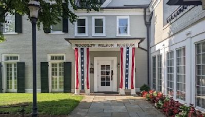 Author Stan Haynes talks presidential nominating conventions at WWPL's next Speaker Series event