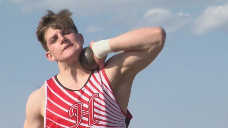 Hortonville senior Ben Smith leads nation in shot put, again