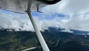 Pilot found dead among wreckage after plane goes missing near Snoqualmie Pass