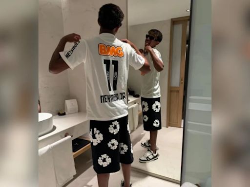 Lamine Yamal luce la camiseta de este jugador brasileño durante sus vacaciones