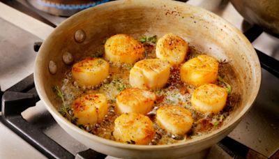 Bring The Seafood Bistro To Your Kitchen With These Secrets To Perfect Pan-Seared Scallops