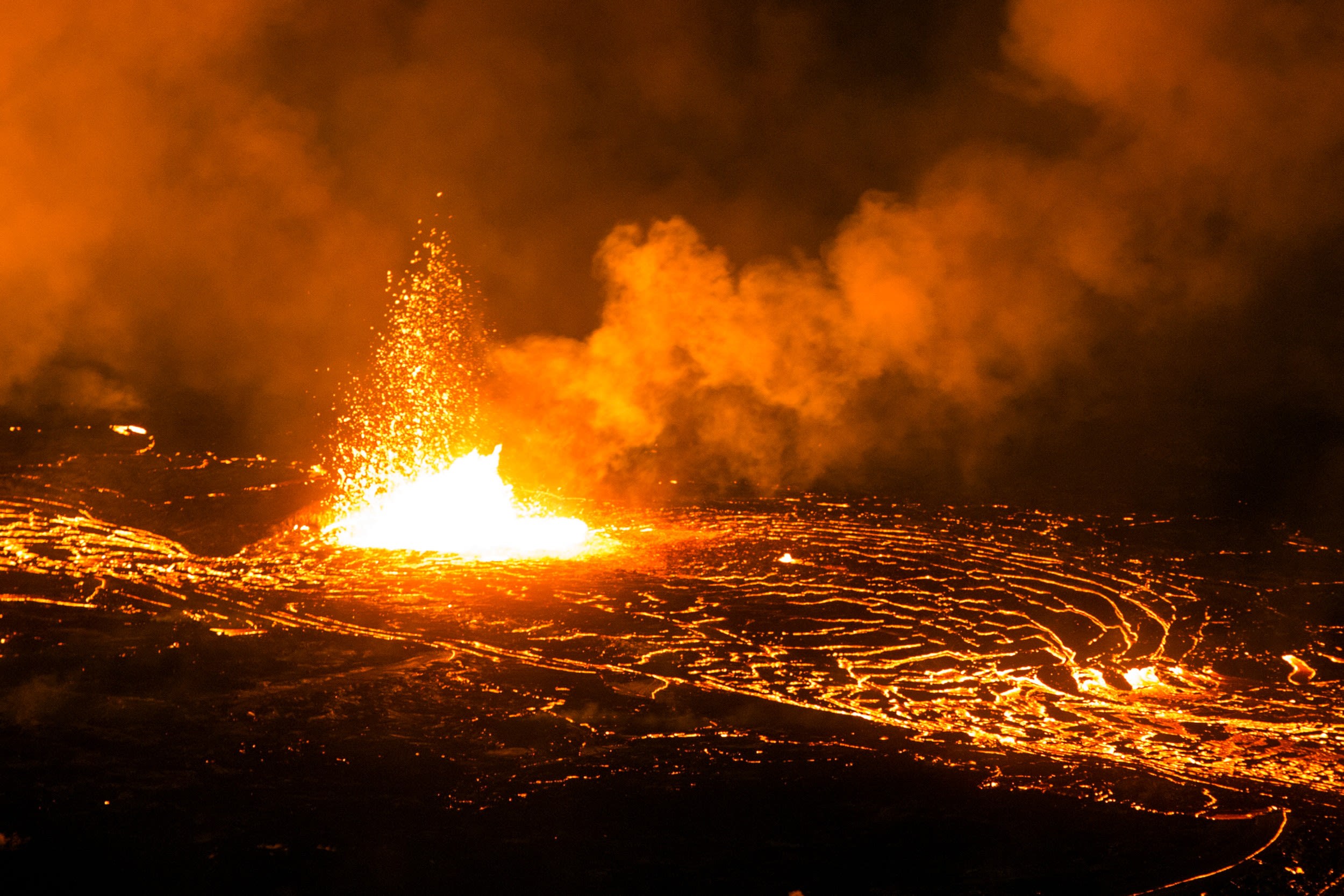 Hawaiian volcano blew like a kid's "stomp-rocket" toy