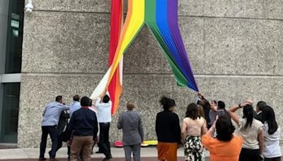 Sindicato del Infonavit asegura que retiró la bandera LGBT+ porque era publicidad