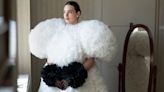 La novia lució un extravagante vestido de Pucci x Tomo Koizumi para su boda en Nueva York
