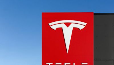 ...Glass Lewis After It Recommends Shareholders To Vote Against Elon Musk's $56B Pay Package - Tesla (NASDAQ:TSLA)