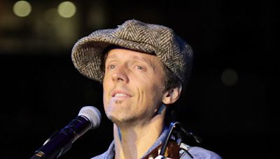 Jason Mraz explains why he came out later in life