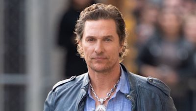 Matthew McConaughey muestra cómo le ha quedado la cara tras la picadura de una abeja, ¡te va a impresionar!