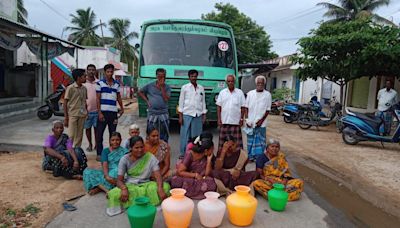 Residents block key stretch near Jolarpet demanding water supply