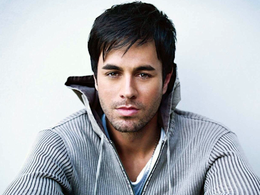 Enrique Iglesias reacciona de forma inesperada al cariño de sus fans mexicanos