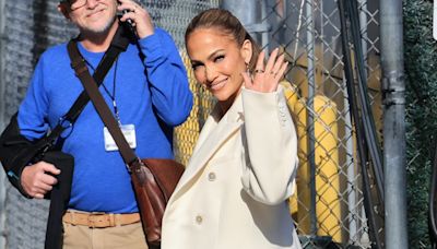Jennifer Lopez Smiles Wide While Wearing Wedding Ring at ‘Kimmel’ Appearance