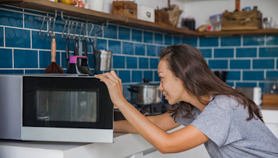 15 Foods You Should Never, Ever Reheat in the Microwave