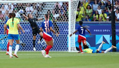 Alyssa Naeher's incredible save helps USWNT take gold at Paris Olympics