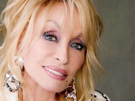 'Hello, I'm Dolly': Dolly Parton's life story will come to Broadway in 2026