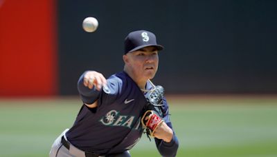 Oakland-born Woo pitches Mariners past A’s in emotional game