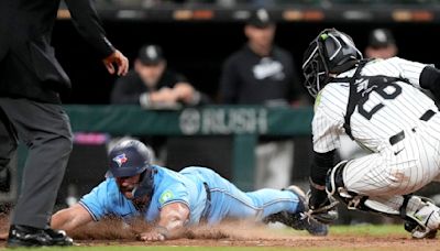 Schneider, Gausman leads Toronto Blue Jays to 7-2 victory against sliding Chicago White Sox