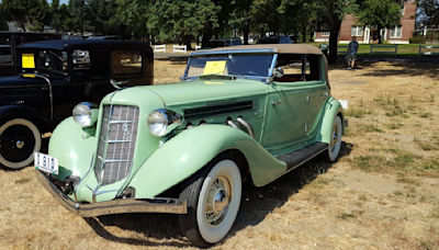 1936 Auburn 852 4-Dr Phaeton Up for Auction by Lucky Collector Car Auctions