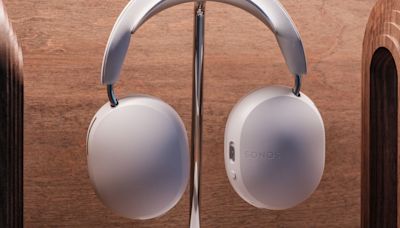The Sonos Ace headphones are here, and they’re damn impressive