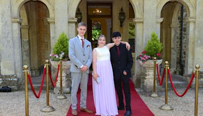 The Bay CE School in Sandown does prom season in style