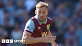 Southampton transfer news: Left-back Charlie Taylor signs from Burnley