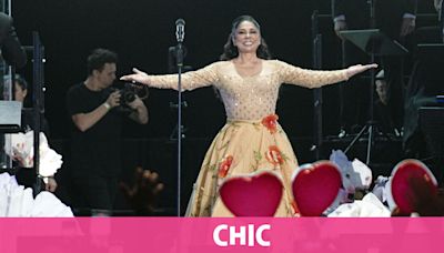 Isabel Pantoja recibe la visita de su amiga Mariló antes de su concierto en Zaragoza