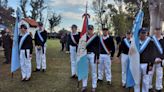 La plaza del pueblo se vistió de fiesta por los festejos del 25 de mayo en Santa Fe