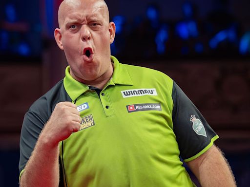 MVG dumps Littler out of World Matchplay in first round after costly mistakes