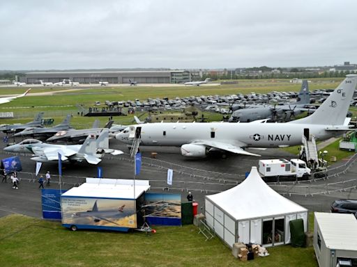 Crisis-hit Boeing flies high at Farnborough Airshow