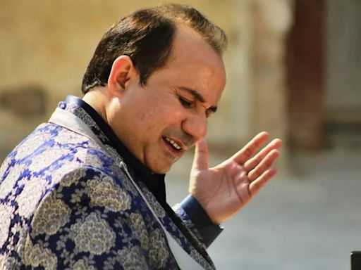 Rahat Fateh Ali Khan Has Become More Controversial Than Healthy For His Career