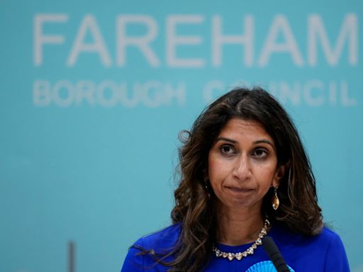 Tory leadership race – live: We must ‘persuade’ Sunak to stay on until November, says shadow foreign secretary