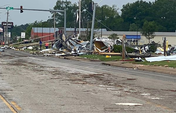 At least 5 dead in Arkansas as tornado outbreak carves paths through towns