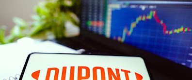 DuPont Plans Three-Way Split in Return to CEO’s Playbook