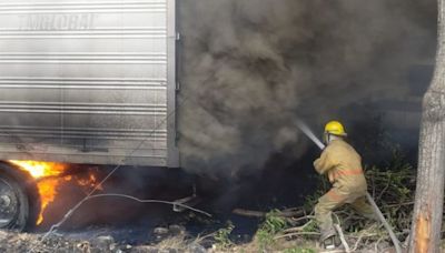 Incendio consume más de 300 autos en corralón en Veracruz | El Universal