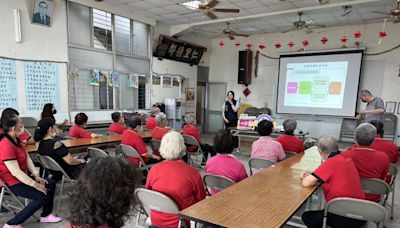 旗山警分局融入在地客家銀髮族 防詐桌遊汲新知